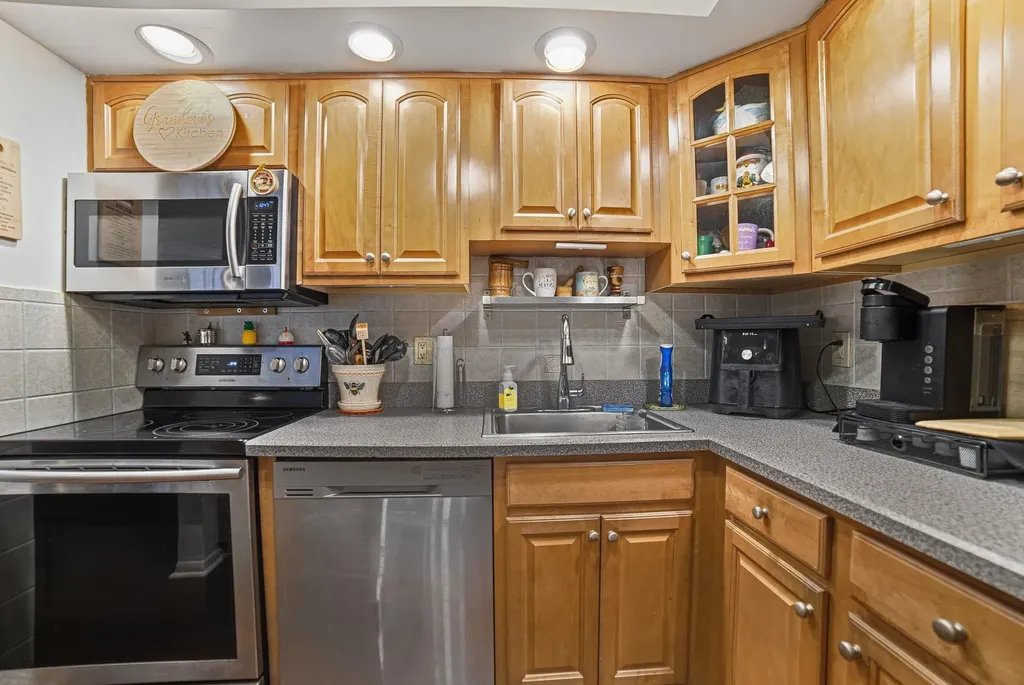 9754 N Belfort Circle Fort Lauderdale FL 33321