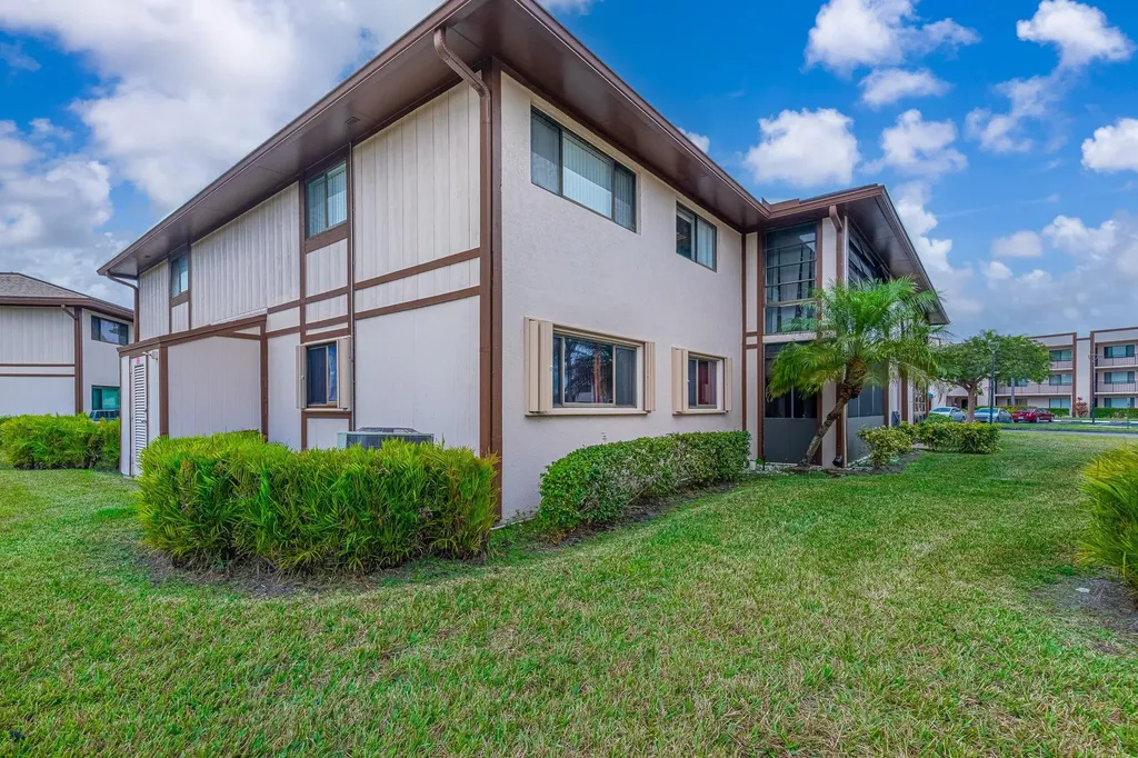 9754 N Belfort Circle Fort Lauderdale FL 33321