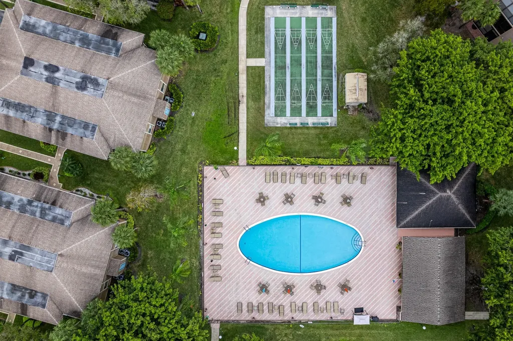 9754 N Belfort Circle Fort Lauderdale FL 33321