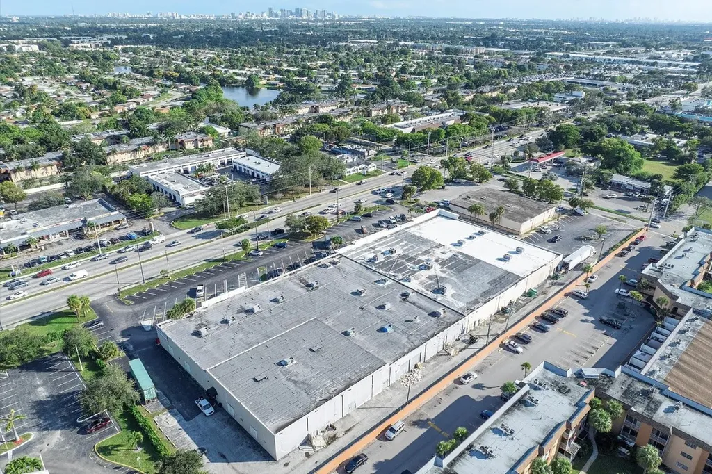 2647 N State Road 7 Lauderdale Lakes FL 33313