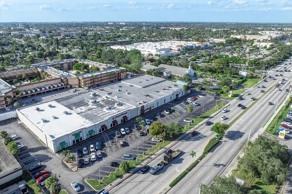 2647 N State Road 7 Lauderdale Lakes FL 33313