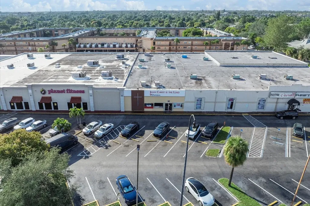 2647 N State Road 7 Lauderdale Lakes FL 33313