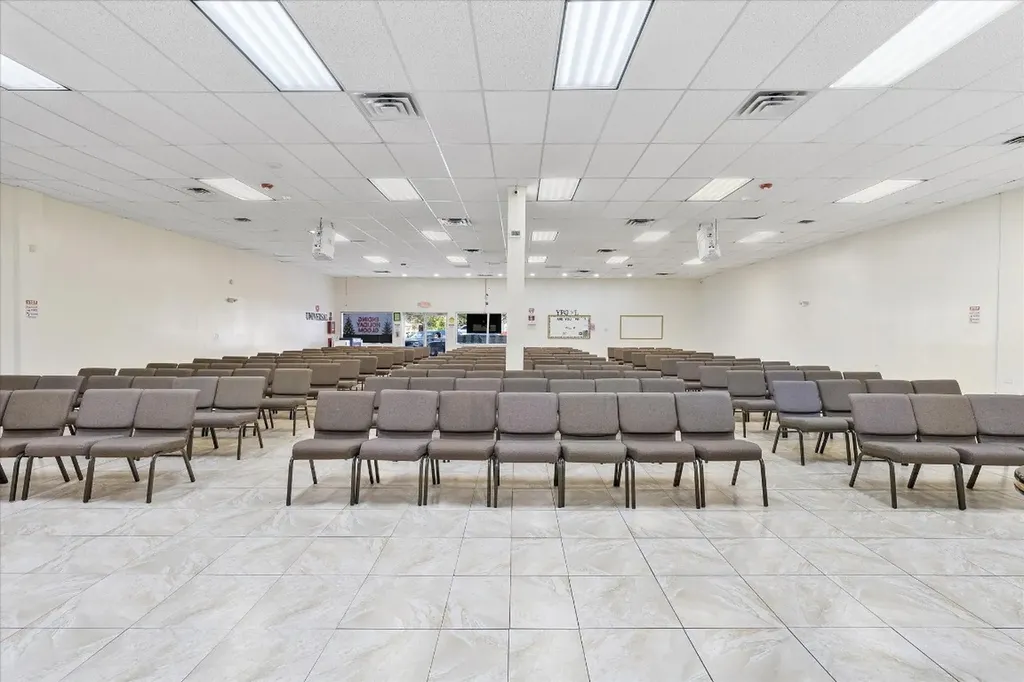 2647 N State Road 7 Lauderdale Lakes FL 33313