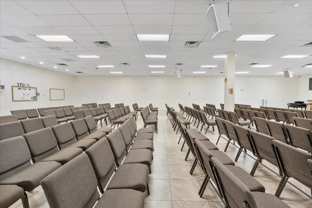 2647 N State Road 7 Lauderdale Lakes FL 33313