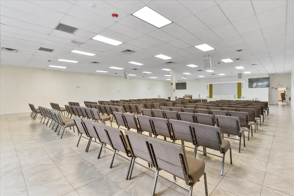 2647 N State Road 7 Lauderdale Lakes FL 33313