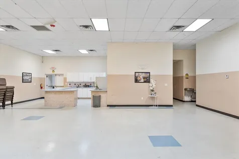 2647 N State Road 7 Lauderdale Lakes FL 33313