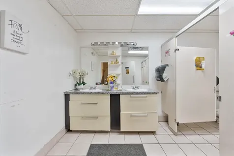2647 N State Road 7 Lauderdale Lakes FL 33313