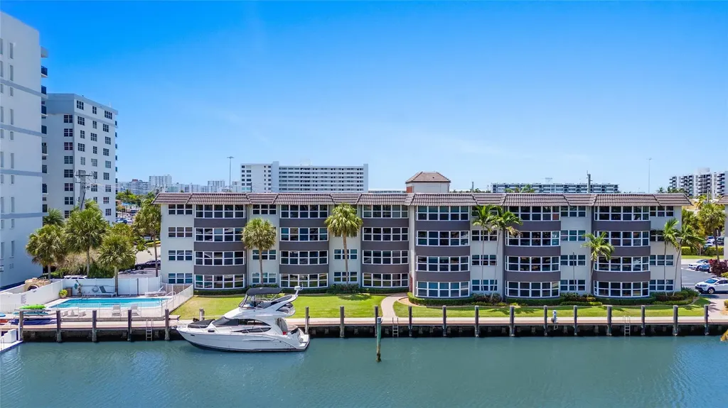 3111 NE 51st Street Fort Lauderdale FL 33308