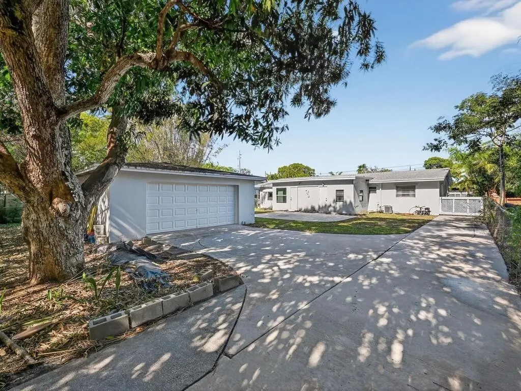 1632 NE 33rd Street Oakland Park FL 33334