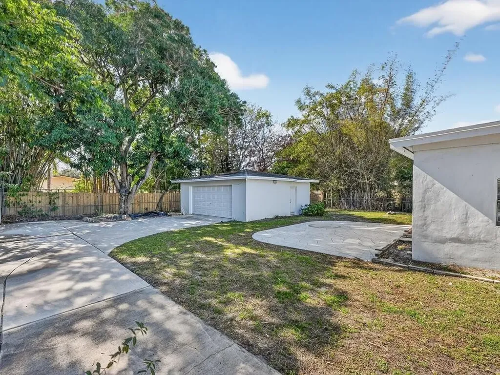 1632 NE 33rd Street Oakland Park FL 33334