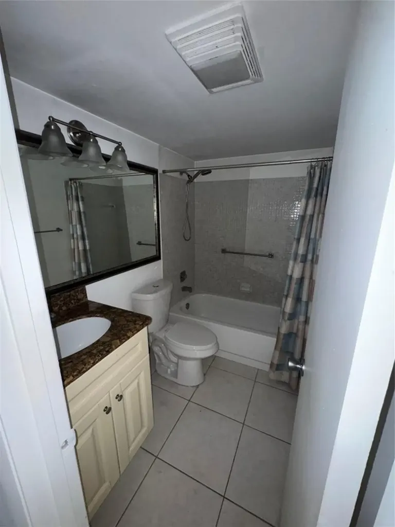 295 Newport T Deerfield Beach FL 33442
