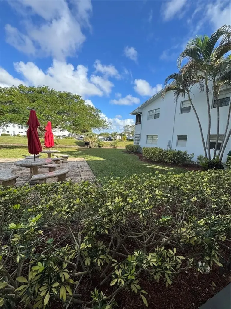 295 Newport T Deerfield Beach FL 33442