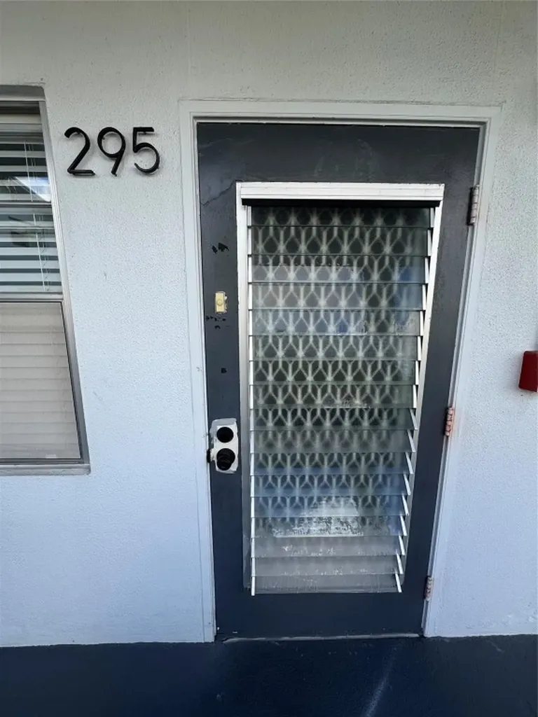 295 Newport T Deerfield Beach FL 33442