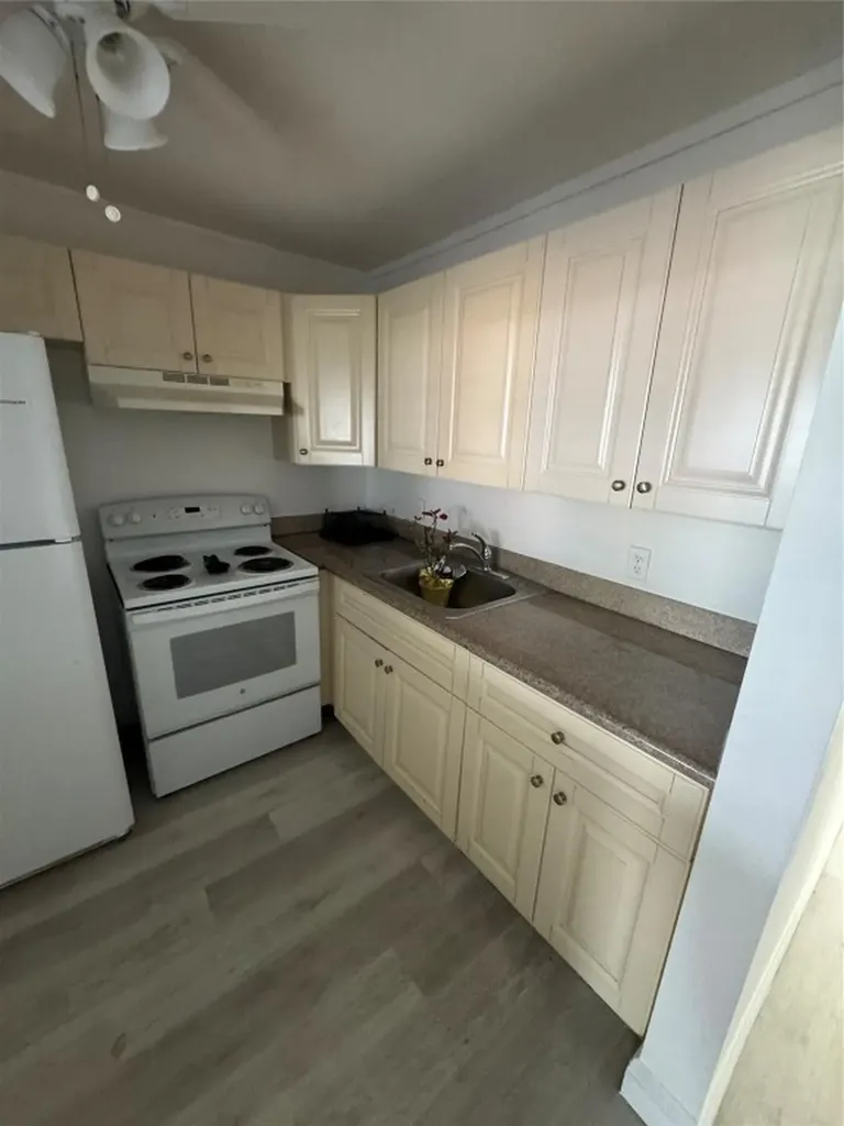 295 Newport T Deerfield Beach FL 33442