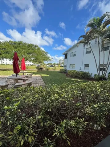 295 Newport T Deerfield Beach FL 33442
