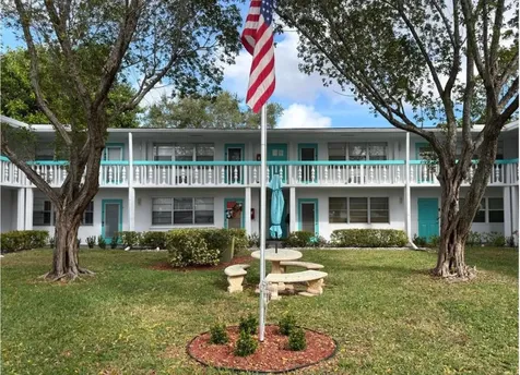 295 Newport T Deerfield Beach FL 33442
