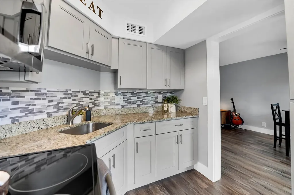 2161 NE 42nd Court Lighthouse Point FL 33064