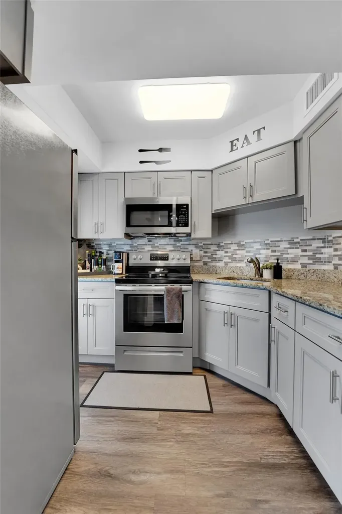 2161 NE 42nd Court Lighthouse Point FL 33064