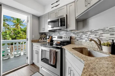 2161 NE 42nd Court Lighthouse Point FL 33064