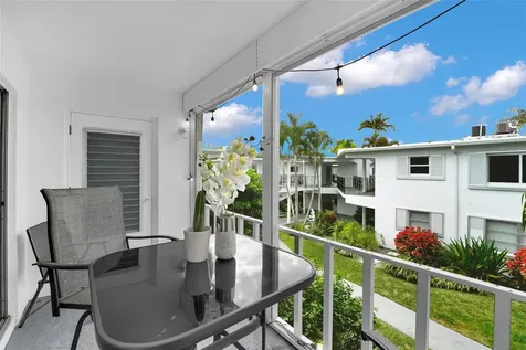 2161 NE 42nd Court Lighthouse Point FL 33064