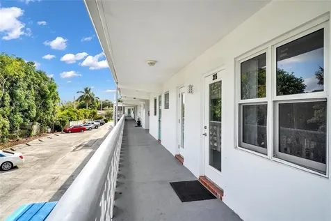 2161 NE 42nd Court Lighthouse Point FL 33064