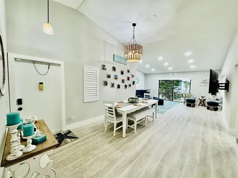3216 S Lakeview Circle Fort Pierce FL 34949