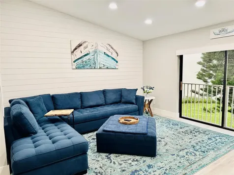 3216 S Lakeview Circle Fort Pierce FL 34949