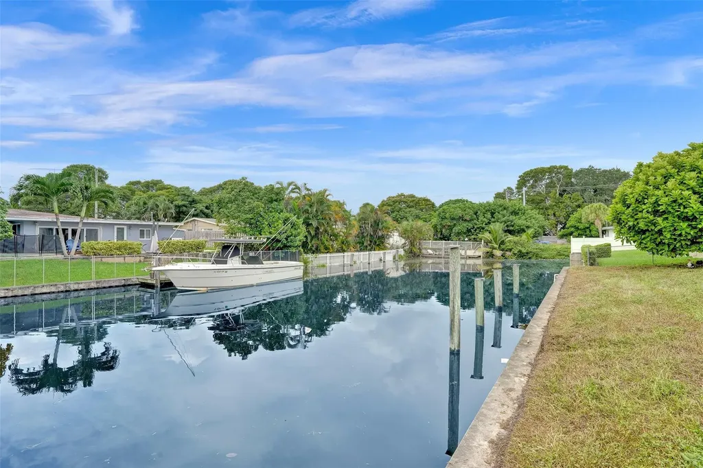 5840 SW 14th Street Plantation FL 33317