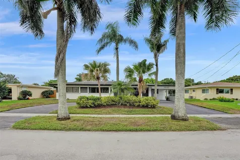 5840 SW 14th Street Plantation FL 33317