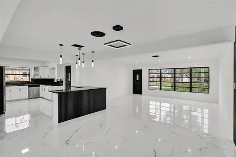 5840 SW 14th Street Plantation FL 33317