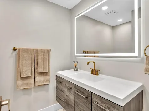 1381 NW 99th Avenue Pembroke Pines FL 33024