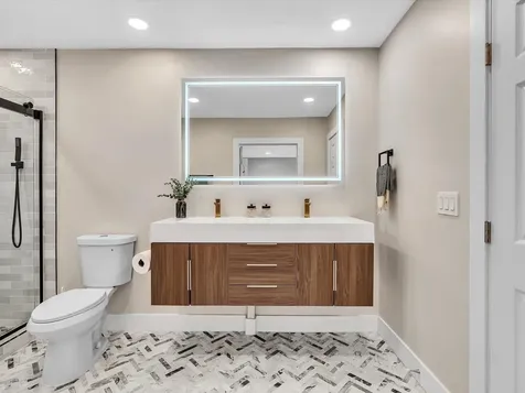 1381 NW 99th Avenue Pembroke Pines FL 33024