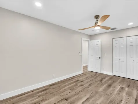 1381 NW 99th Avenue Pembroke Pines FL 33024
