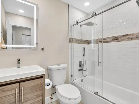 1381 NW 99th Avenue Pembroke Pines FL 33024