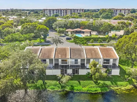 1381 NW 99th Avenue Pembroke Pines FL 33024