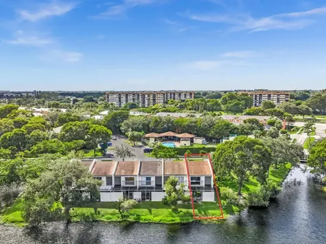 1381 NW 99th Avenue Pembroke Pines FL 33024