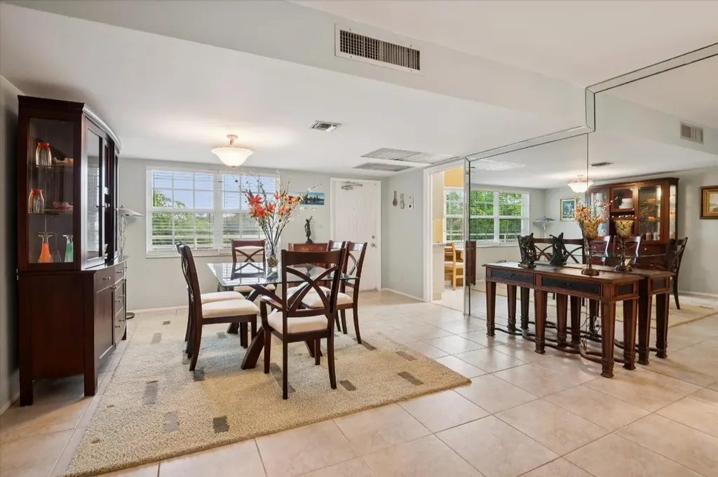 3900 Oaks Clubhouse Drive Pompano Beach FL 33069