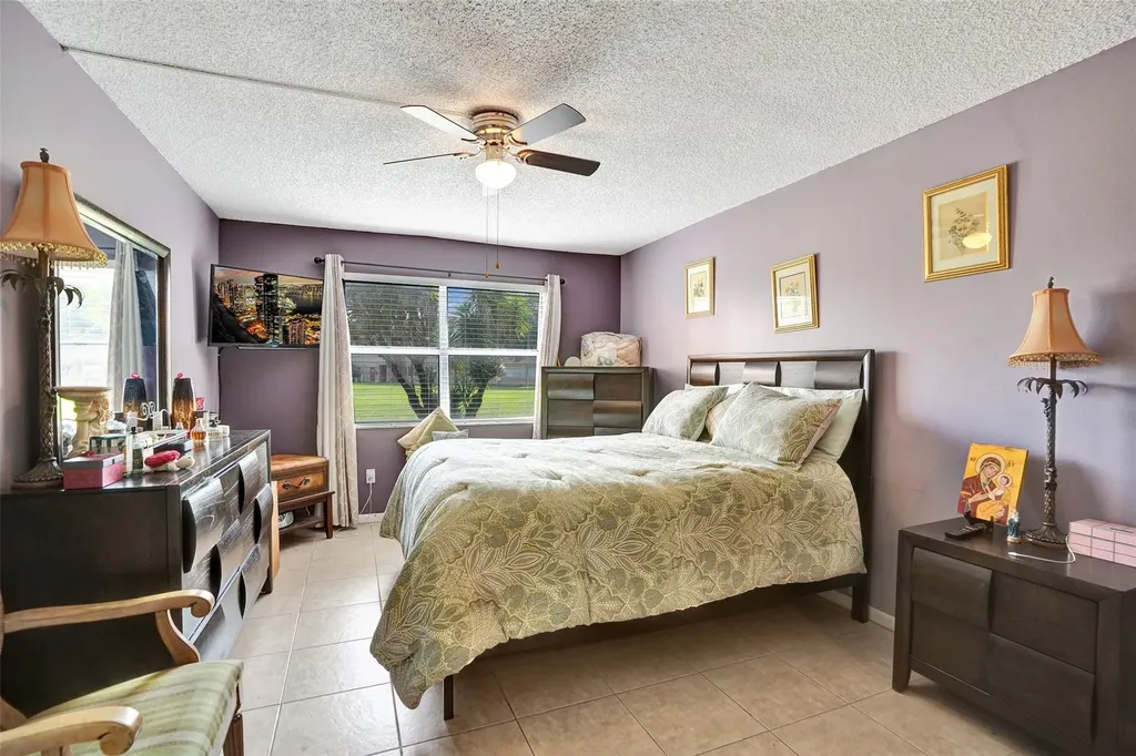 9821 Sunrise Lakes Boulevard Sunrise FL 33322