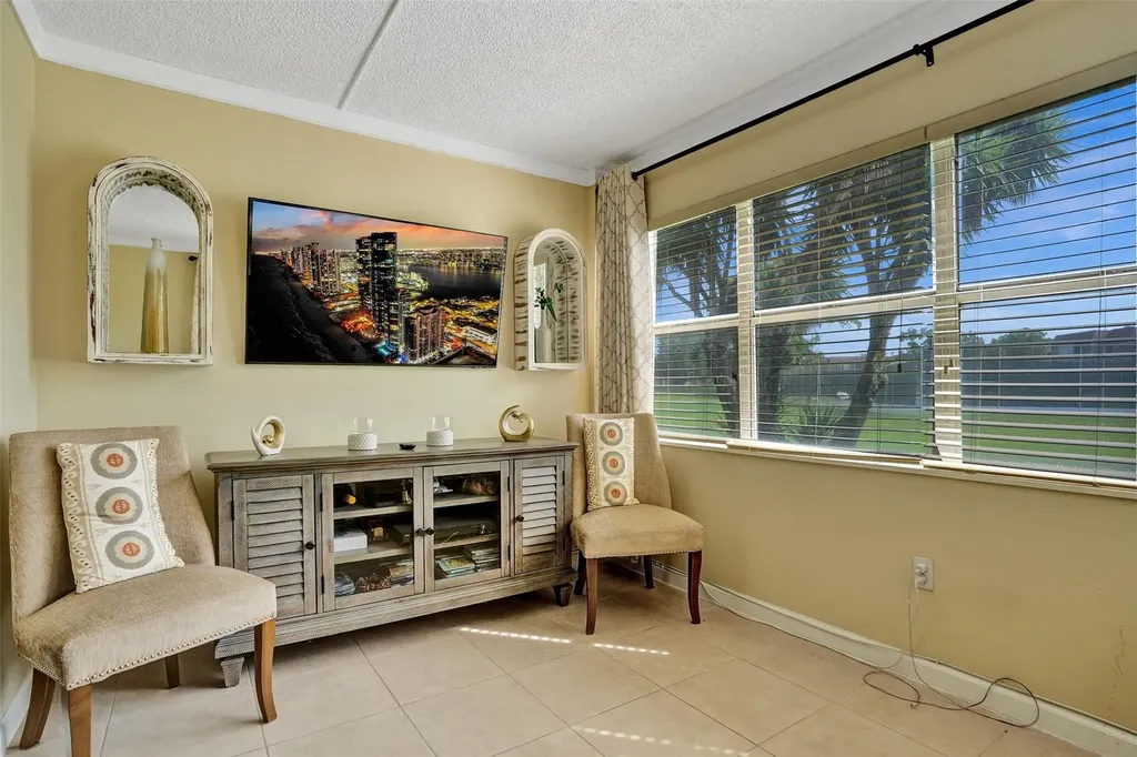 9821 Sunrise Lakes Boulevard Sunrise FL 33322