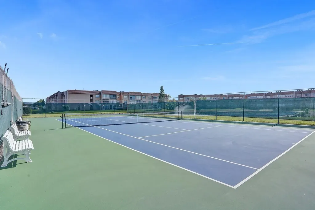 9821 Sunrise Lakes Boulevard Sunrise FL 33322