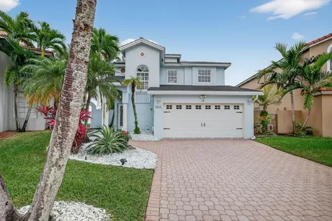 10638 NW 7th Street Pembroke Pines FL 33026