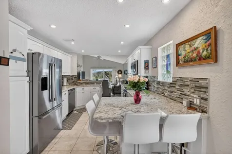 10638 NW 7th Street Pembroke Pines FL 33026