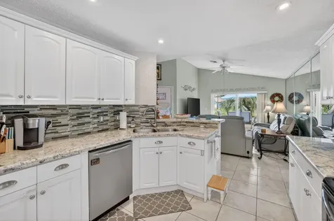 10638 NW 7th Street Pembroke Pines FL 33026