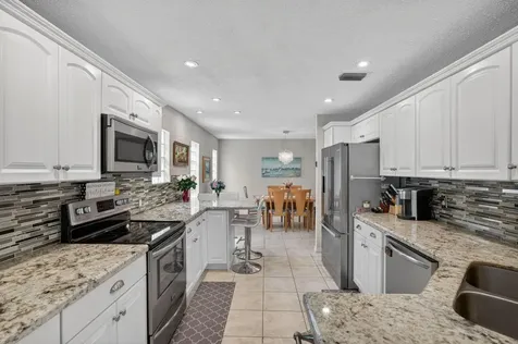10638 NW 7th Street Pembroke Pines FL 33026