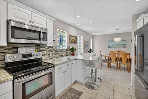10638 NW 7th Street Pembroke Pines FL 33026