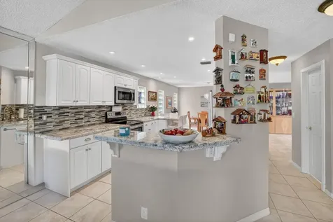 10638 NW 7th Street Pembroke Pines FL 33026