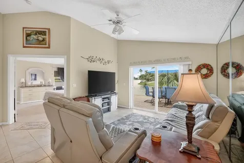 10638 NW 7th Street Pembroke Pines FL 33026