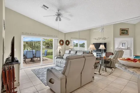 10638 NW 7th Street Pembroke Pines FL 33026