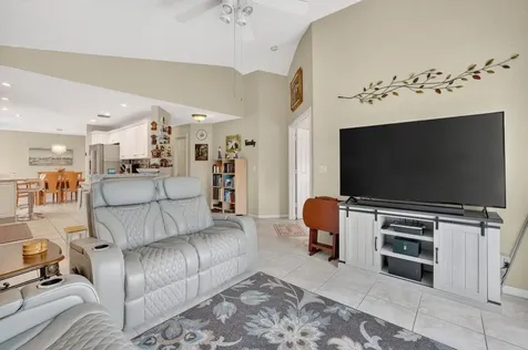 10638 NW 7th Street Pembroke Pines FL 33026