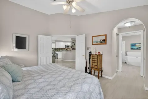 10638 NW 7th Street Pembroke Pines FL 33026